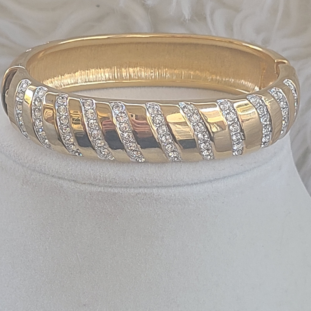 Swarovski Crystal Cuff Bracelet Great Condition
